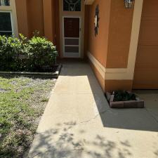 House-wash-and-driveway-cleaning-in-Sanford-FL 2